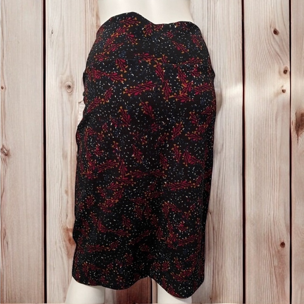 3/$15 *NWT* LuLaRoe Cassie Red Branch Pencil Skirt - Picture 2 of 8